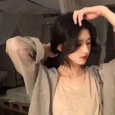 订婚宴上全家人的祝福